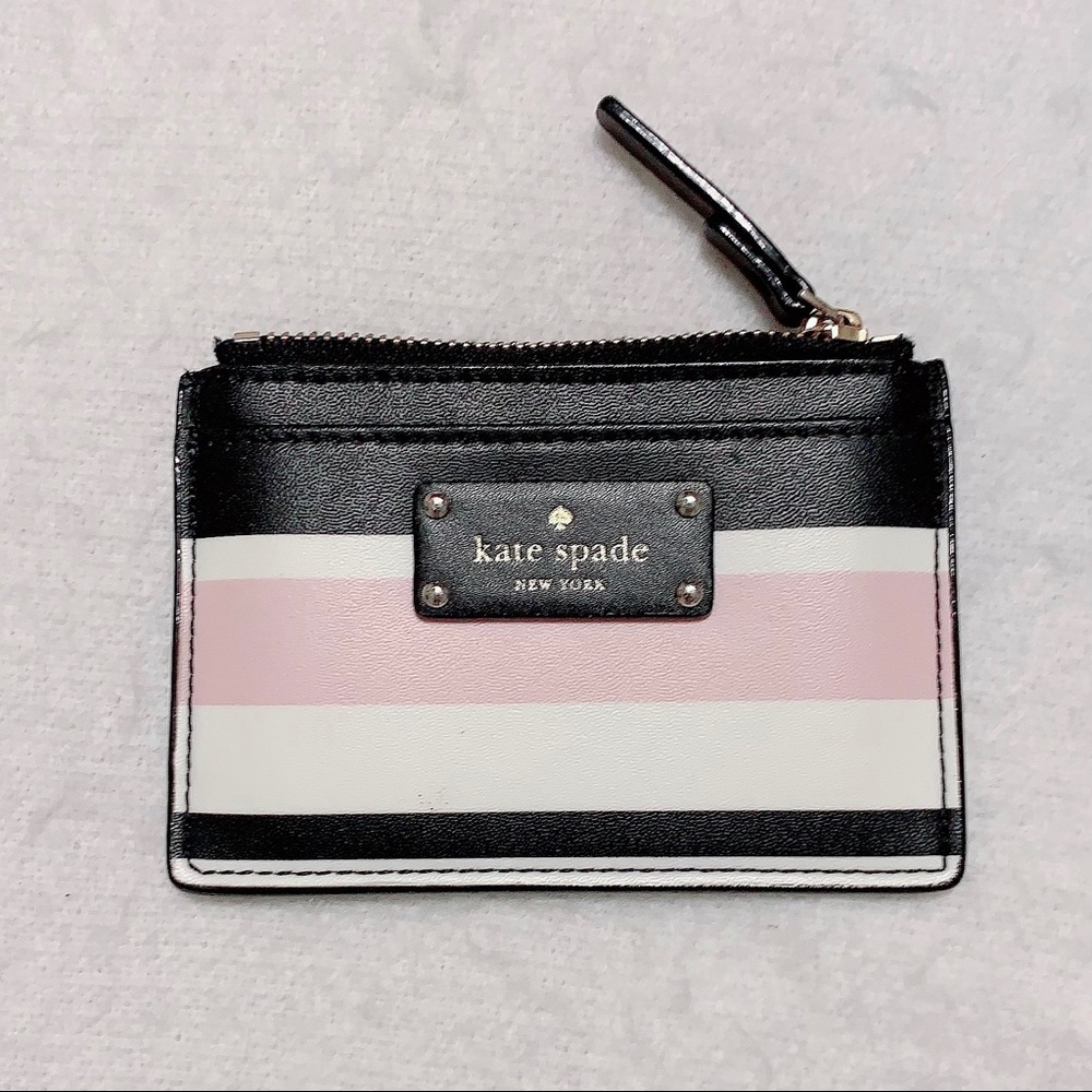 Kate space ID holder/wallet